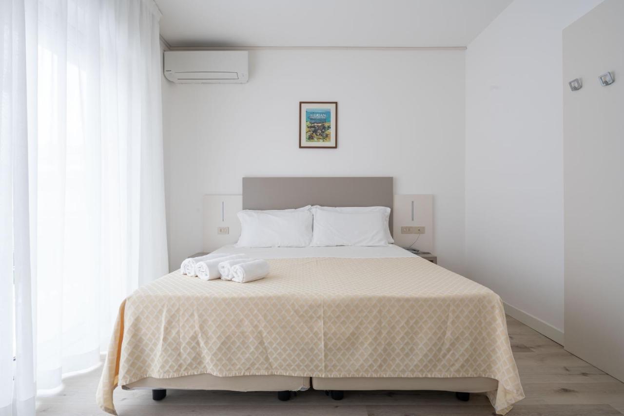 Hotel Boston 3 Stelle Superior Frontemare Лідо-ді-Єзоло Екстер'єр фото