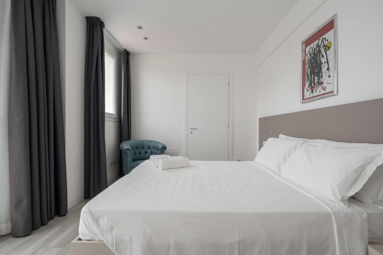 Hotel Boston 3 Stelle Superior Frontemare Лідо-ді-Єзоло Екстер'єр фото