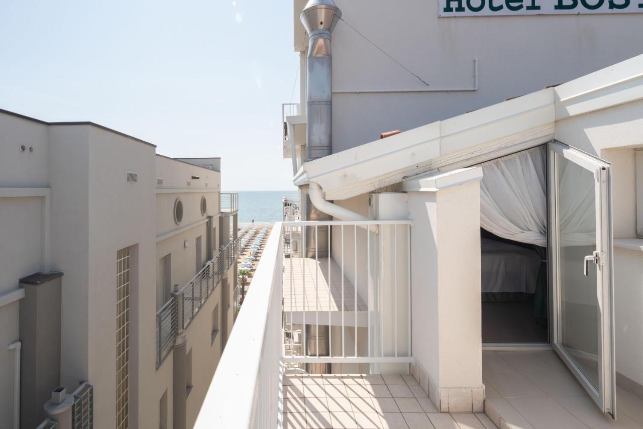 Hotel Boston 3 Stelle Superior Frontemare Лідо-ді-Єзоло Екстер'єр фото