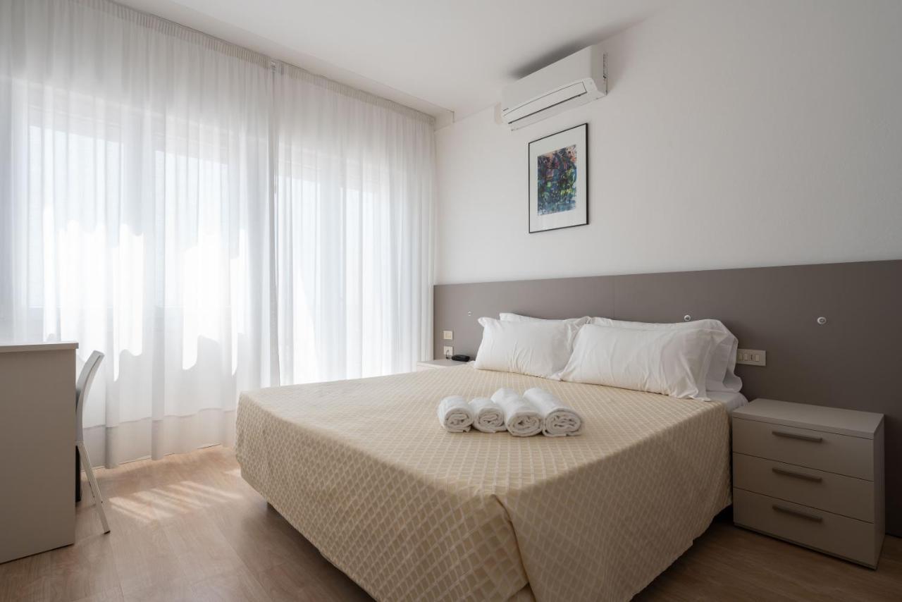 Hotel Boston 3 Stelle Superior Frontemare Лідо-ді-Єзоло Екстер'єр фото