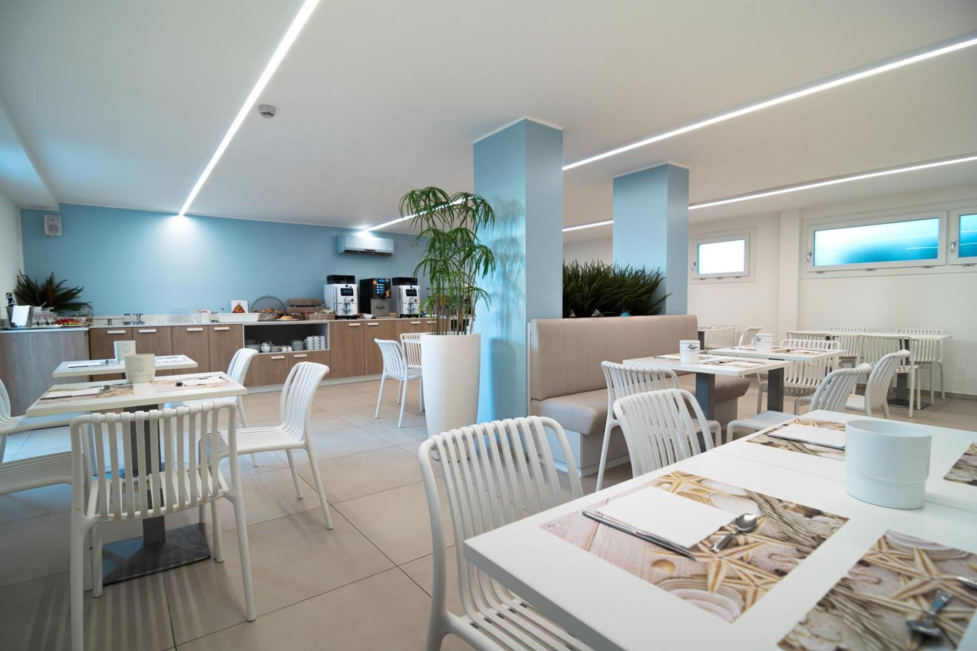 Hotel Boston 3 Stelle Superior Frontemare Лідо-ді-Єзоло Екстер'єр фото